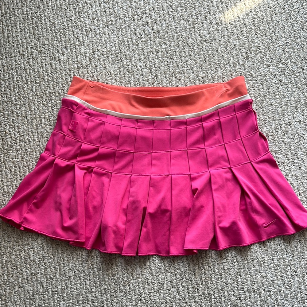 Nike pink and orange tennis skirt size medium